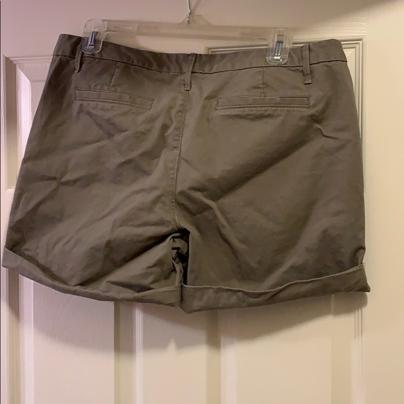 Women’s Banana Republic casual shorts sz 10 - Picture 2 of 5